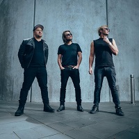 New Zealand-based alt-rock trio Capital Theatre has released its debut album. Their captivating new music video accompanies the buzzworthy single "Fait Accompli". 