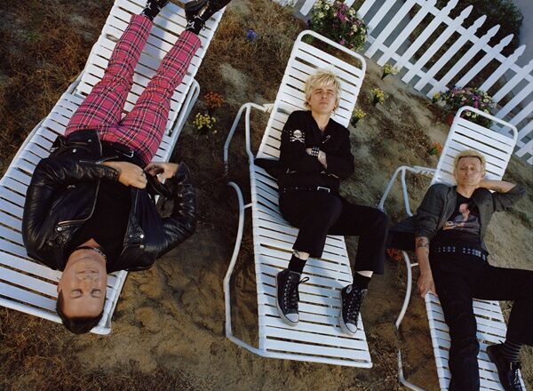 Excitement Builds For Green Day’s 14th Album With “Dilemma” Release